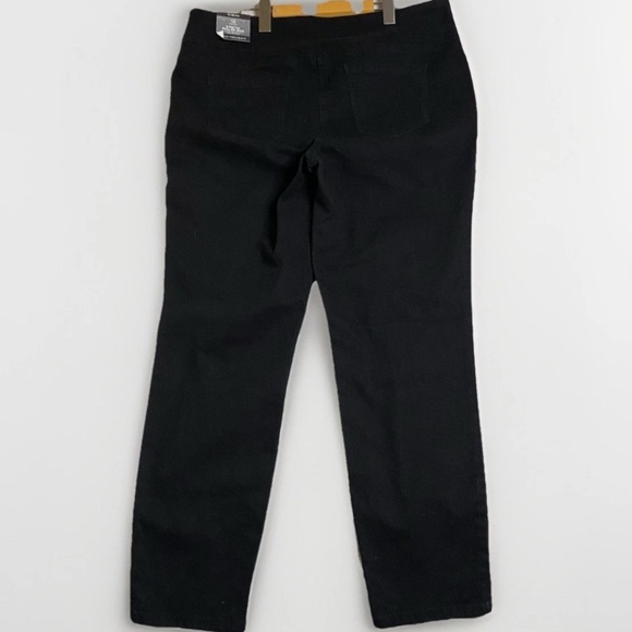 Van Heusen Slim Fit Women’s Black Jeans Sz 18R Tapered Leg Stretch Pull-on NWT - Picture 2 of 7